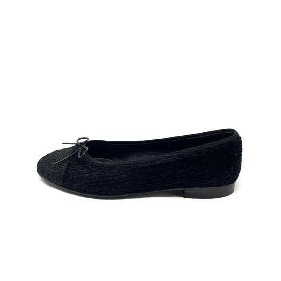 Chanel Velour Cap-Toe Flats - Picture 2 of 7